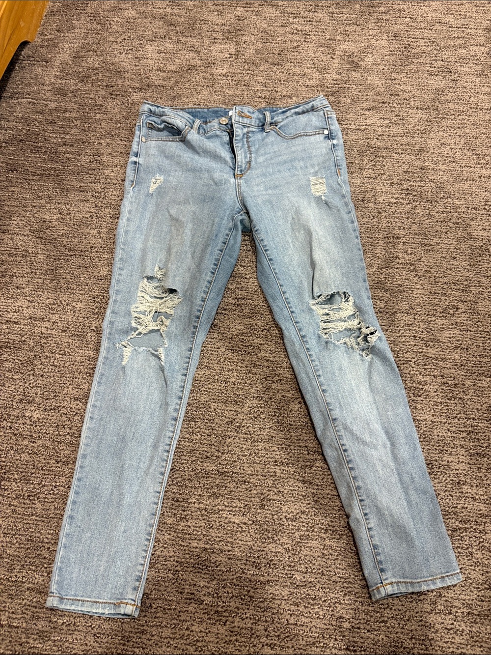 Women's Light Blue Distressed Skinny Jeans